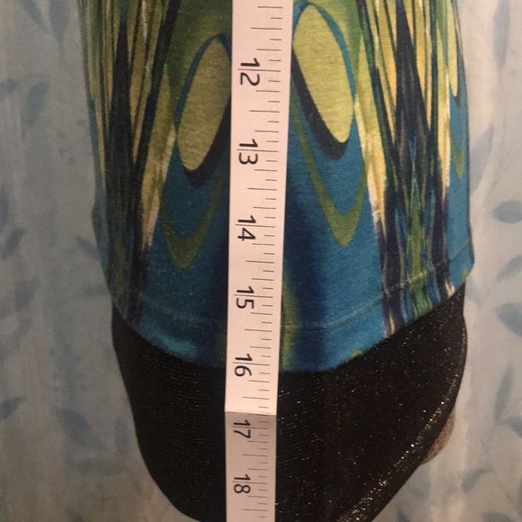 Jazzercise Athletic Top with Built-in shelf Bra - Picture 9 of 9